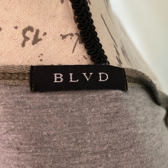 Women’s BLVD Gray and Olive Camo Cardigan Size S/M - Picture 7 of 8